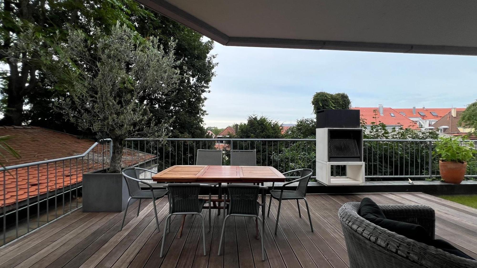 Ludwigshome Luxus - Zentral, Kostenloser Parkplatz, Terrasse Ludwigsburg Exterior photo